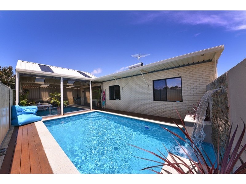 27 Vincent Rd, Sinagra WA 6065