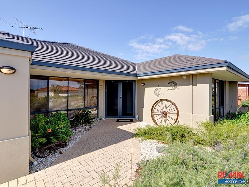 11 Lynnburn Pass*, Carramar WA 6031