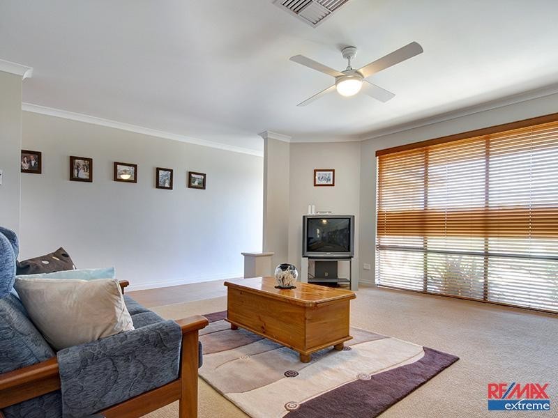 11 Lynnburn Pass*, Carramar WA 6031