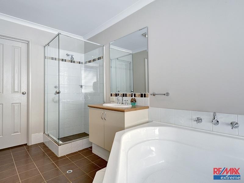 11 Lynnburn Pass*, Carramar WA 6031