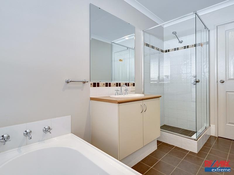 11 Lynnburn Pass*, Carramar WA 6031