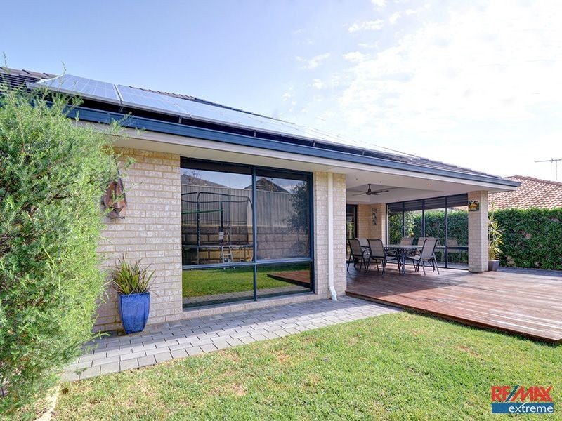 11 Lynnburn Pass*, Carramar WA 6031