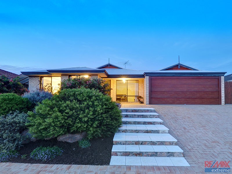 17 Kensington Way, Pearsall WA 6065