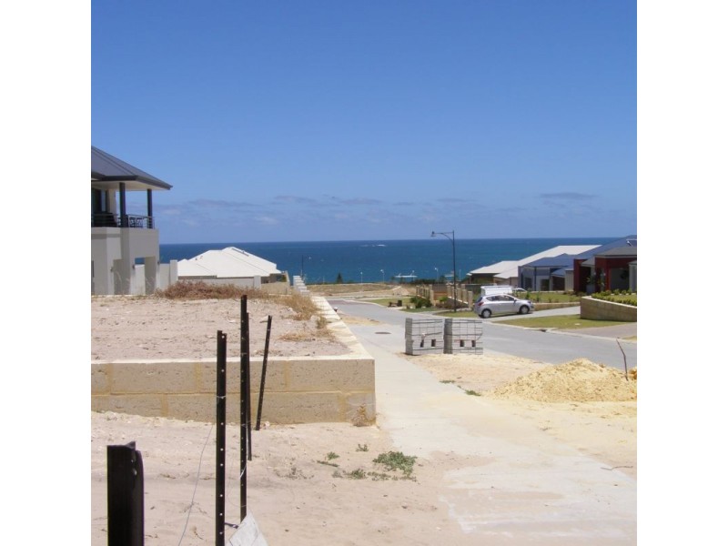 11 Sextant Way, Jindalee WA 6036