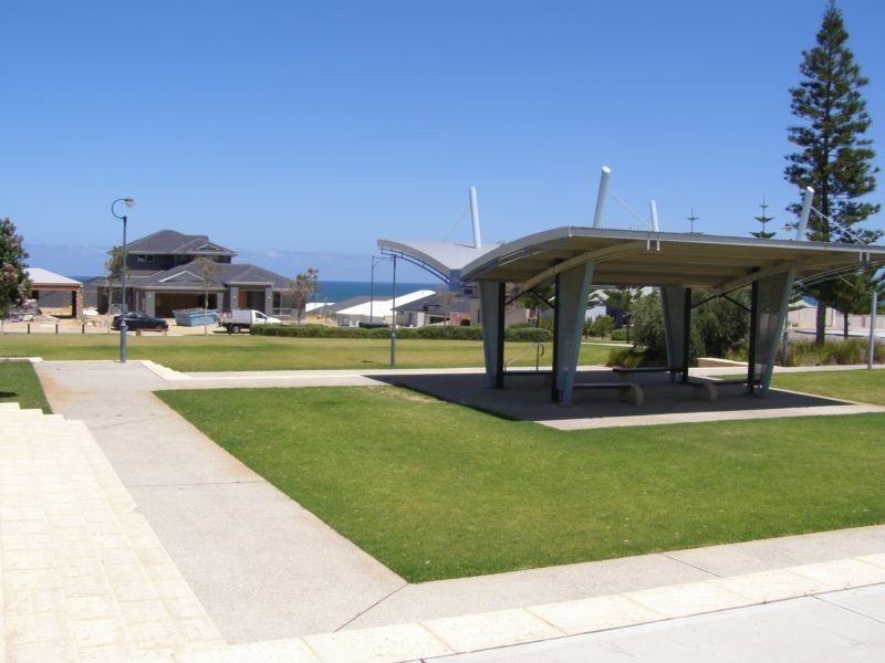 11 Sextant Way, Jindalee WA 6036