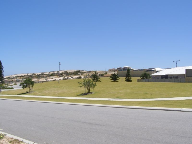 11 Sextant Way, Jindalee WA 6036