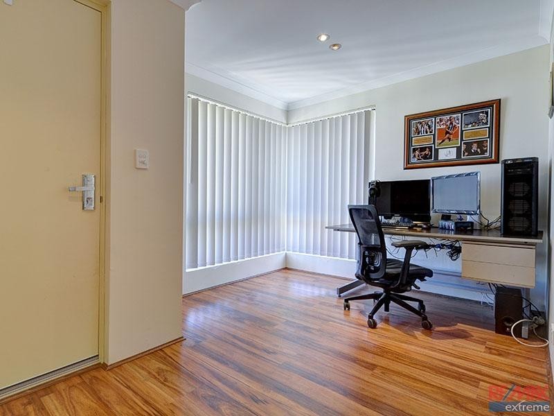 63 Brooklyn Avenue, Pearsall WA 6065