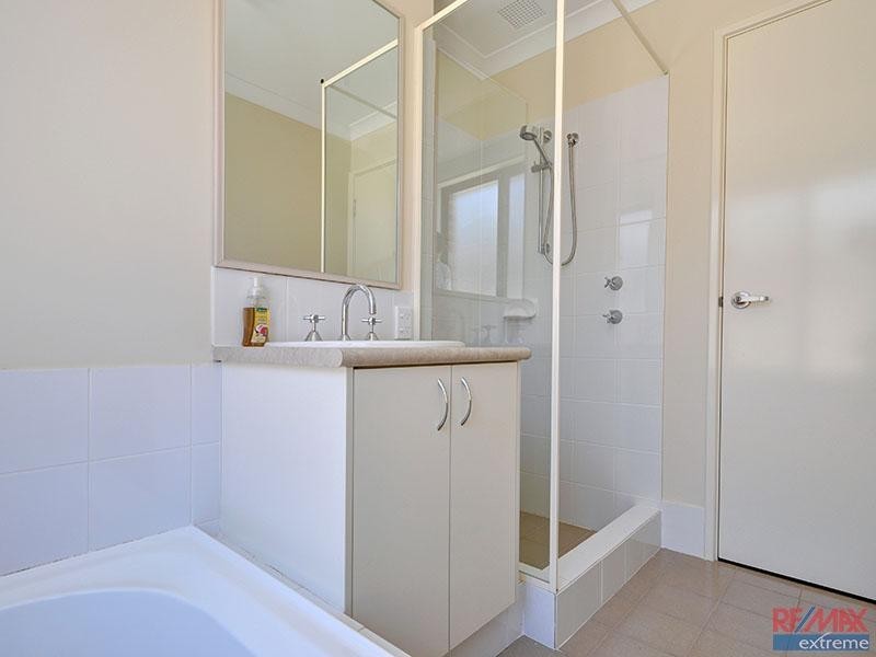 63 Brooklyn Avenue, Pearsall WA 6065