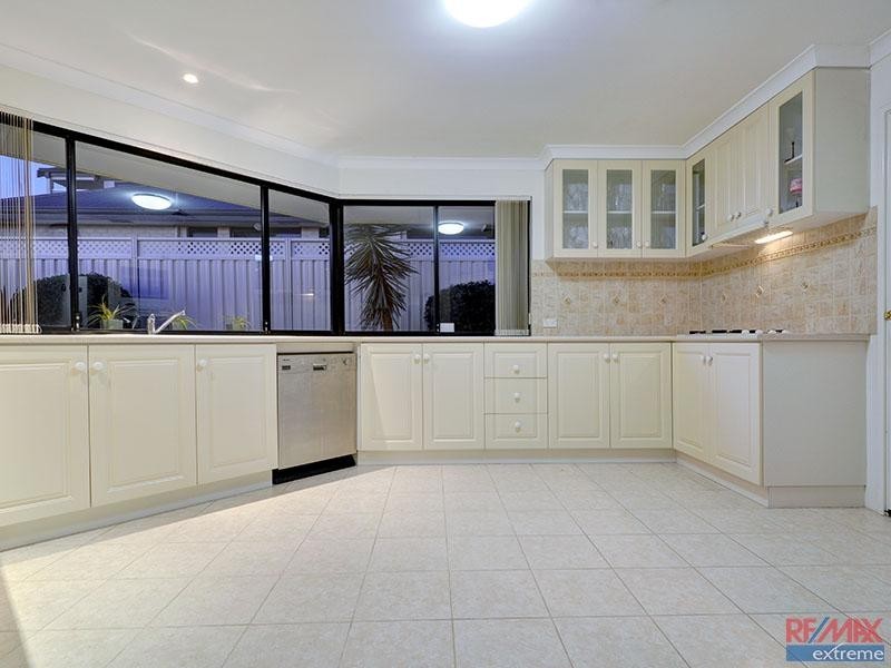 10 Holroyd Link, Wanneroo WA 6065