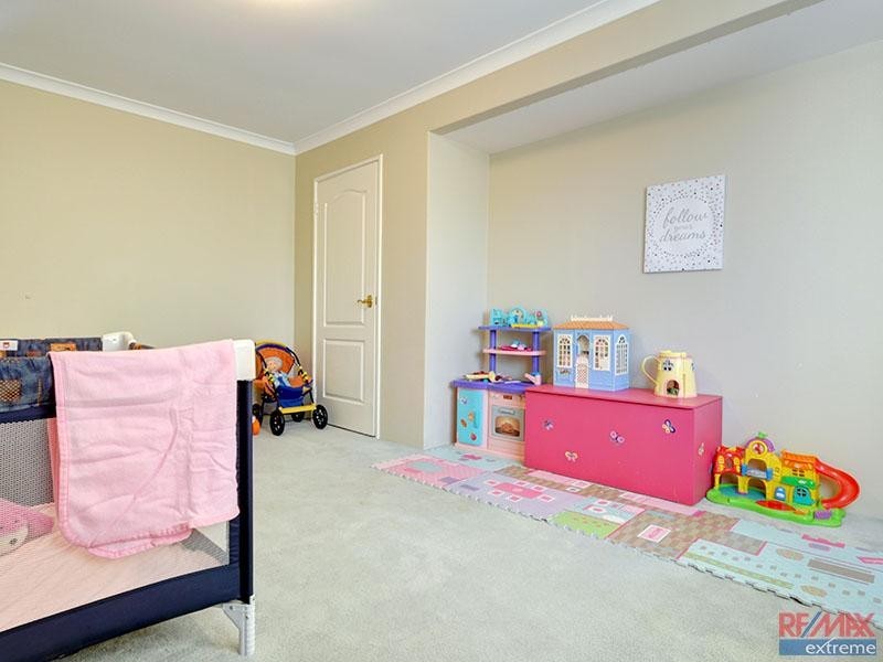 10 Holroyd Link, Wanneroo WA 6065