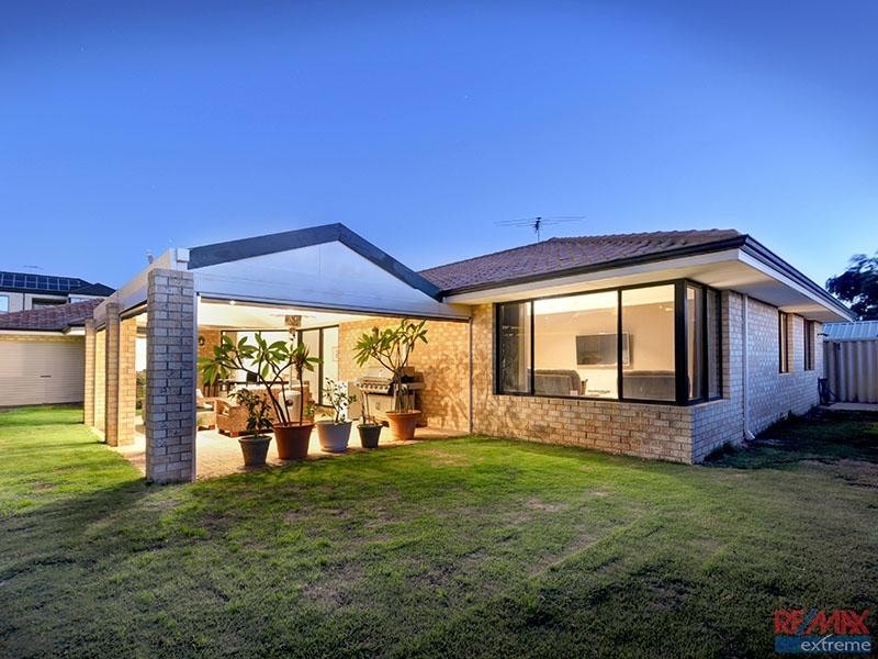 10 Holroyd Link, Wanneroo WA 6065