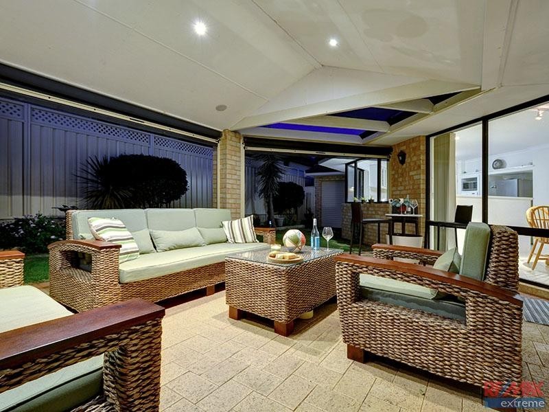 10 Holroyd Link, Wanneroo WA 6065