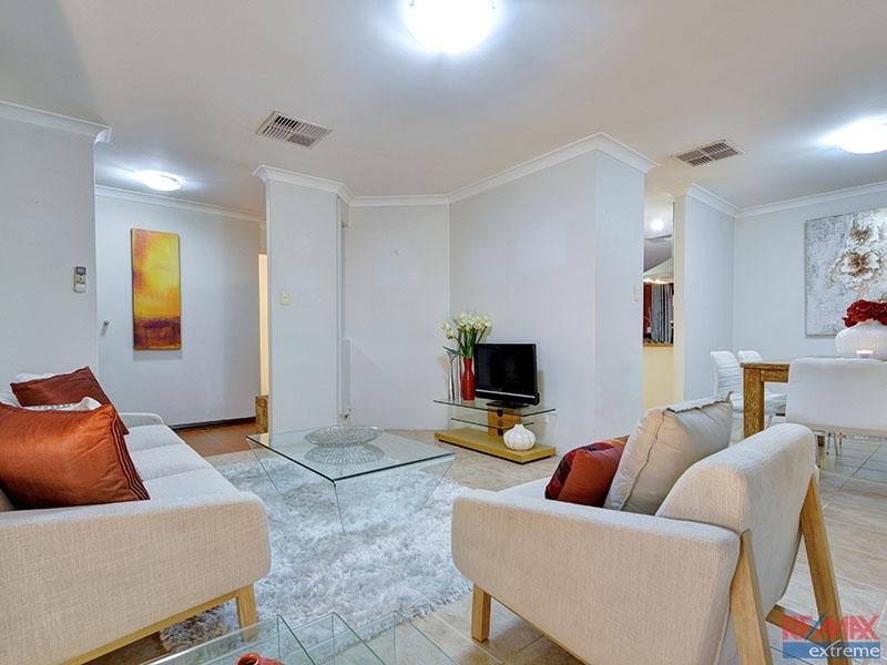 26 Huntingdale Crescent, Connolly WA 6027