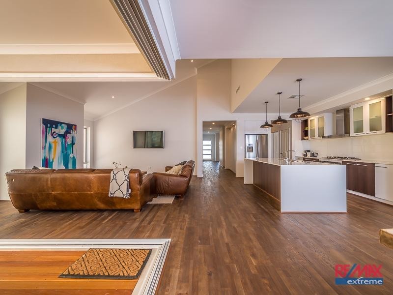 4 Chine Way, Alkimos WA 6038