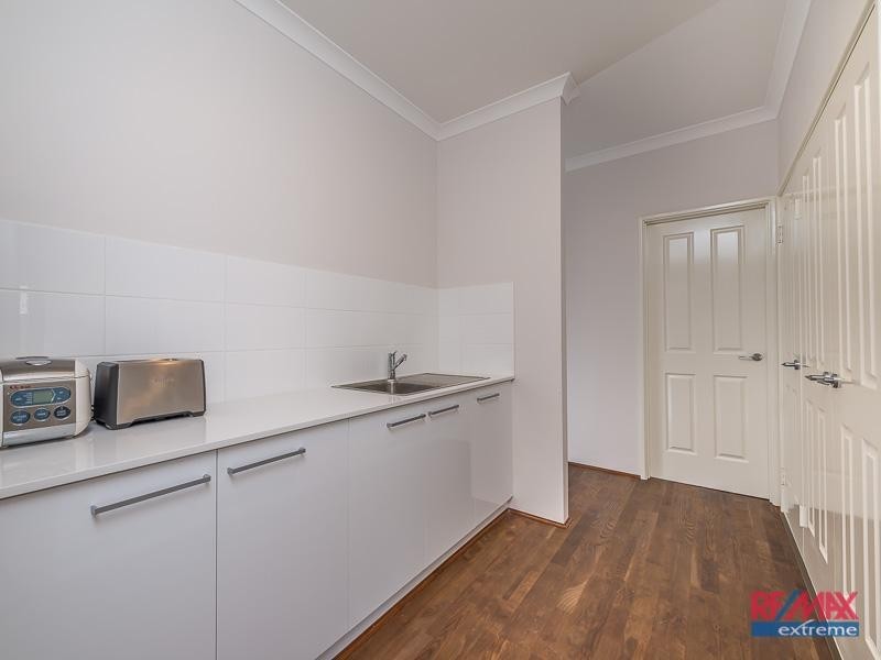 4 Chine Way, Alkimos WA 6038