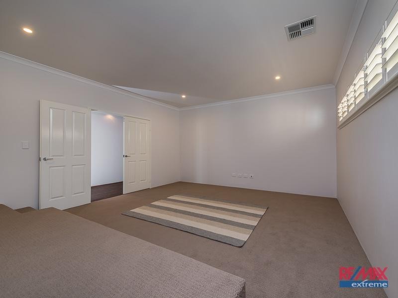 4 Chine Way, Alkimos WA 6038