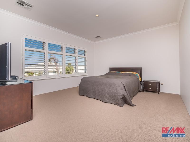 4 Chine Way, Alkimos WA 6038