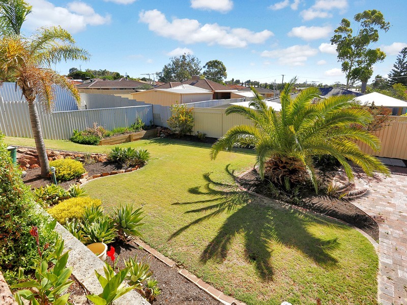 8 Ashburton Drive, Heathridge WA 6027