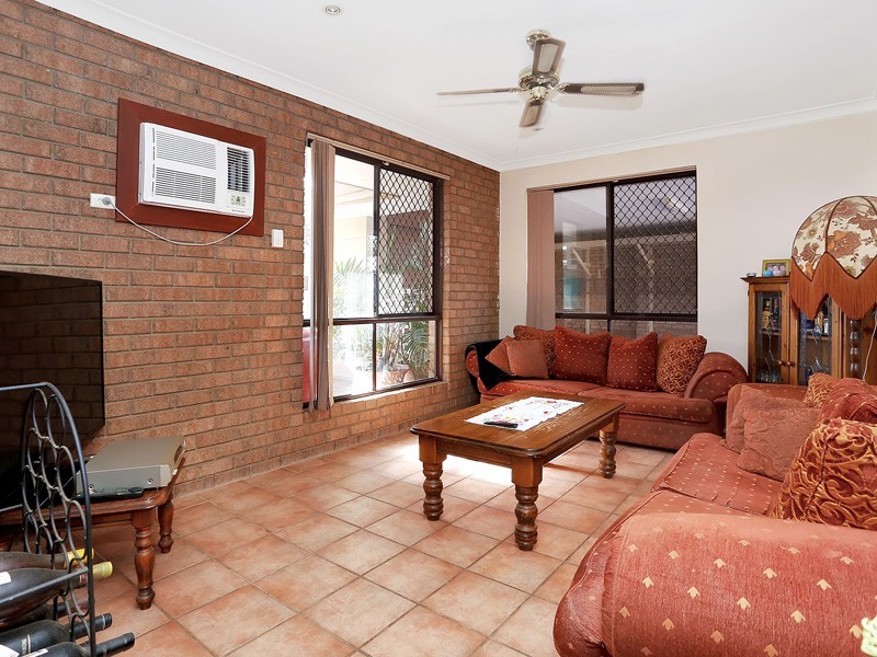 8 Ashburton Drive, Heathridge WA 6027