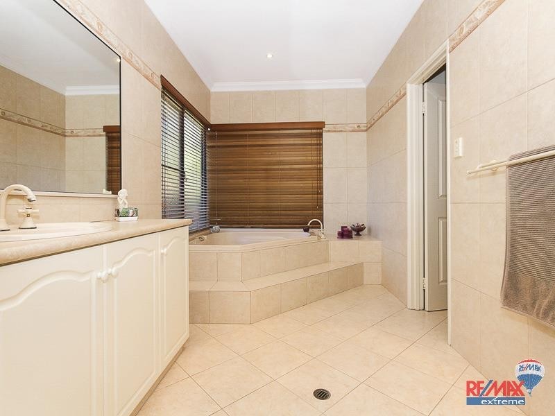 30 Graton Loop, Iluka WA 6028