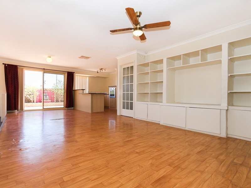 2 Shepperton Drive, Butler WA 6036