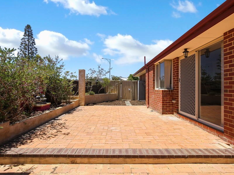 2 Shepperton Drive, Butler WA 6036