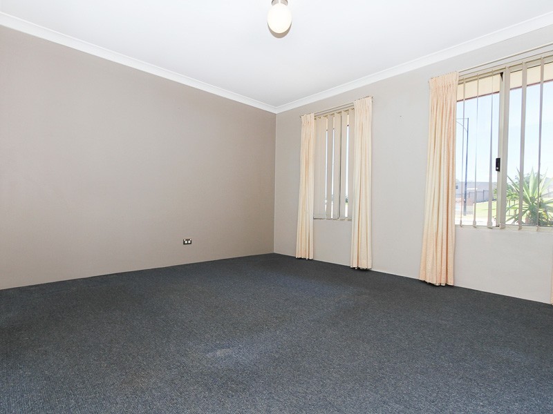 2 Shepperton Drive, Butler WA 6036