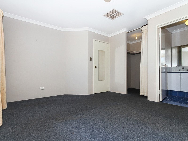 2 Shepperton Drive, Butler WA 6036