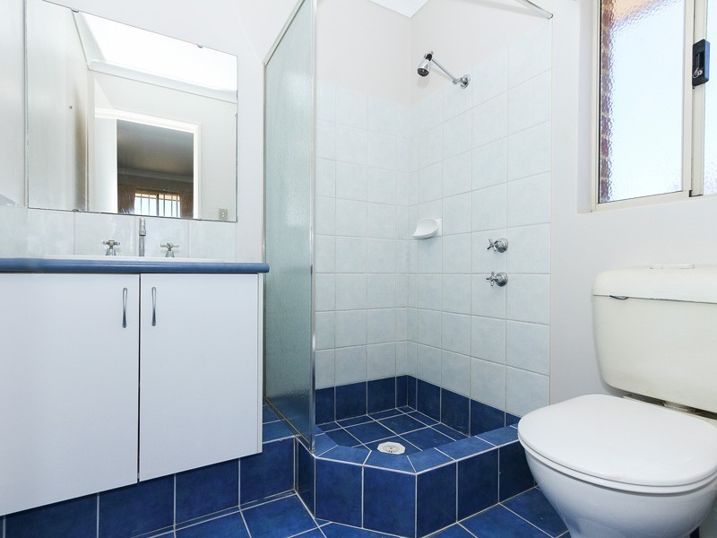 2 Shepperton Drive, Butler WA 6036