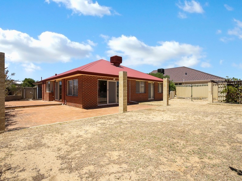 2 Shepperton Drive, Butler WA 6036