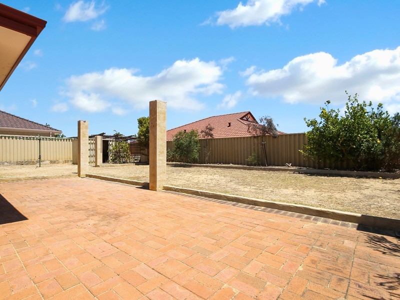 2 Shepperton Drive, Butler WA 6036