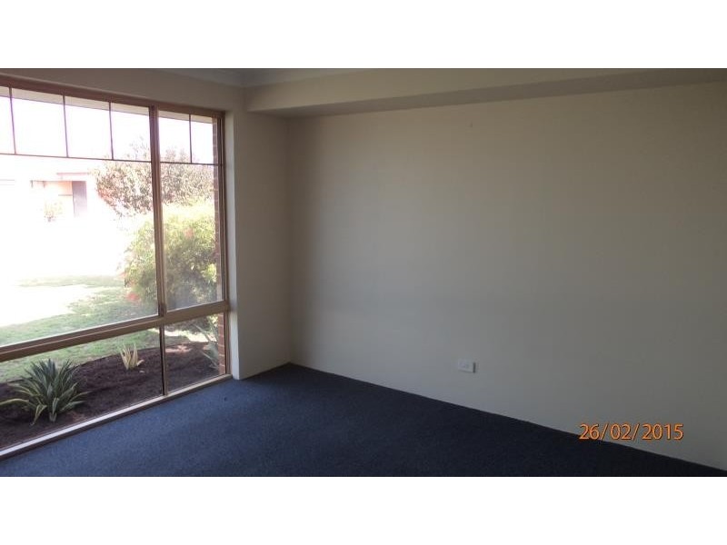 8 Tidworth Elbow, Butler WA 6036
