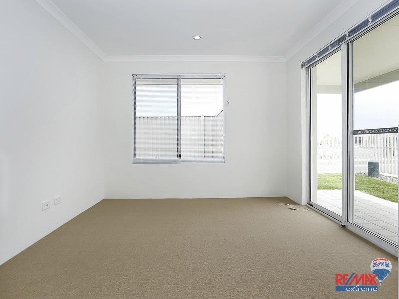 21 Giallo Way, Eglinton WA 6034