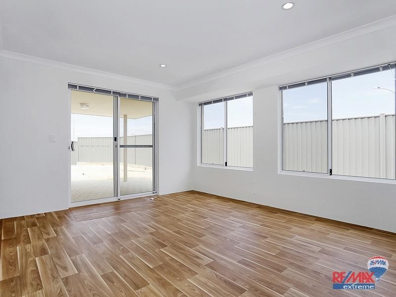 21 Giallo Way, Eglinton WA 6034