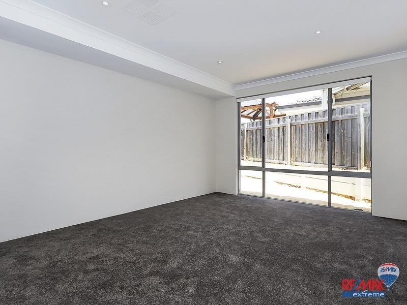 12 Monclair Pass, Currambine WA 6028