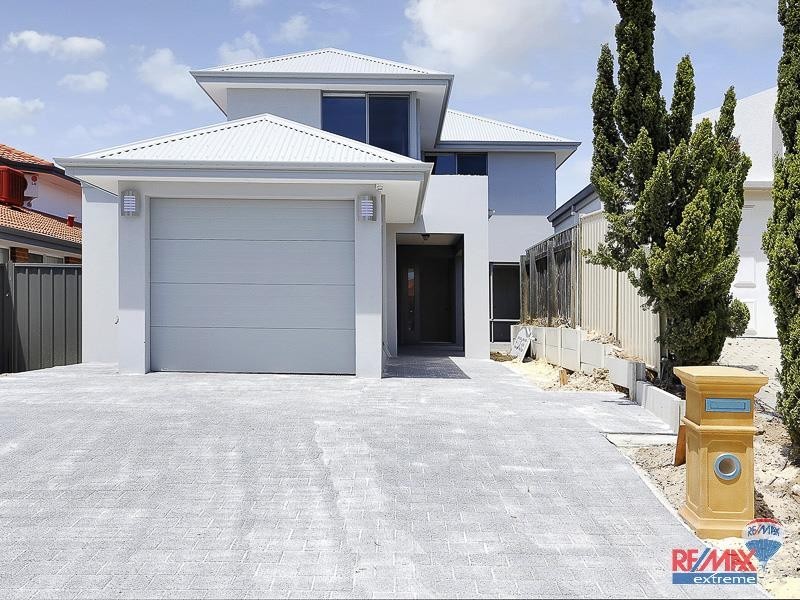 12 Monclair Pass, Currambine WA 6028