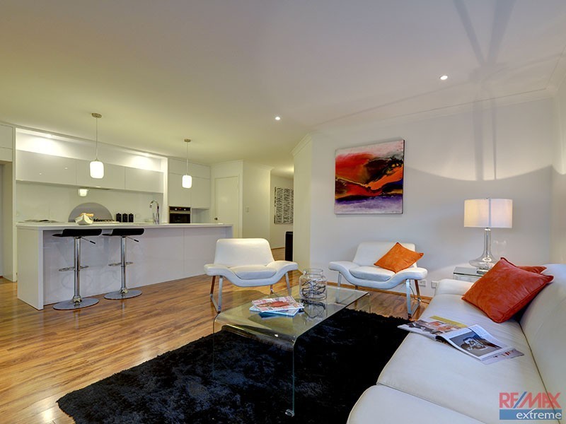 1/116 Elliot Road, Hocking WA 6065