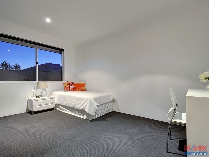 1/116 Elliot Road, Hocking WA 6065