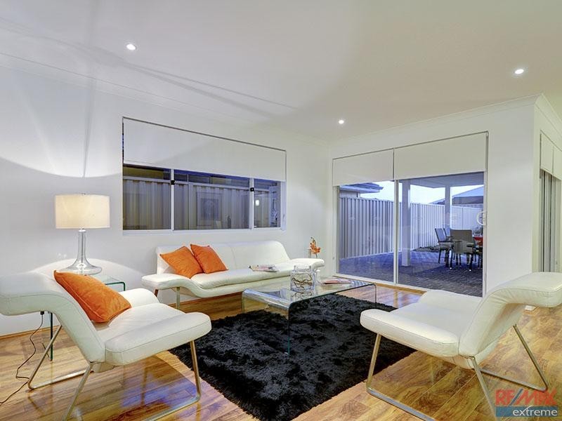 2/116 Elliot Road, Hocking WA 6065