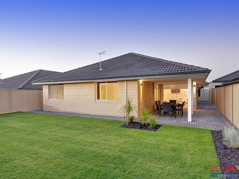 2/116 Elliot Road, Hocking WA 6065