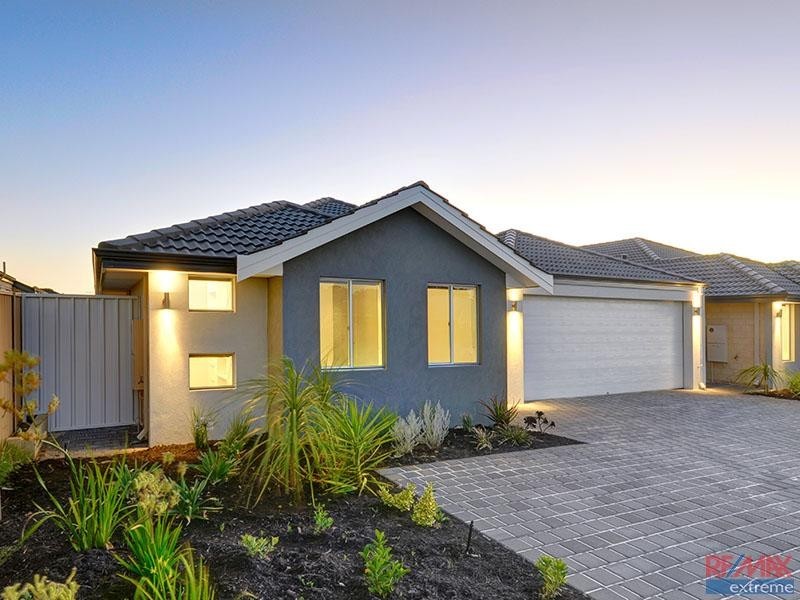 2/116 Elliot Road, Hocking WA 6065