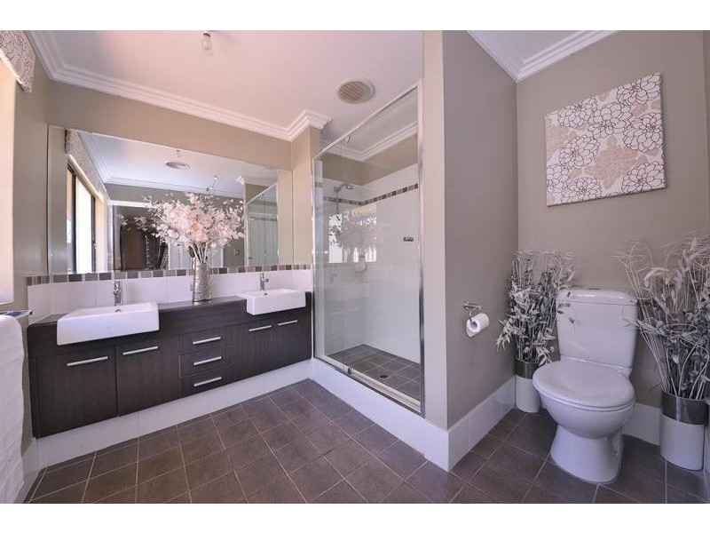 15 Coolidge Gardens, Tapping WA 6065