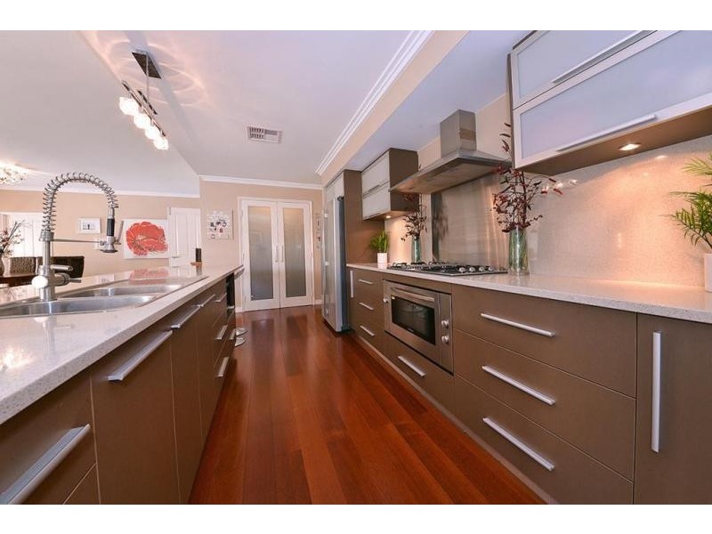 15 Coolidge Gardens, Tapping WA 6065