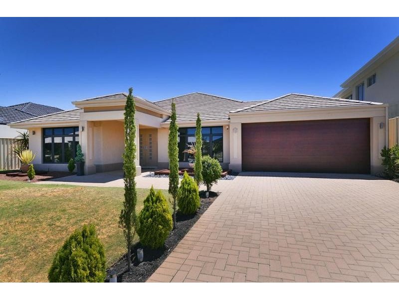 15 Coolidge Gardens, Tapping WA 6065