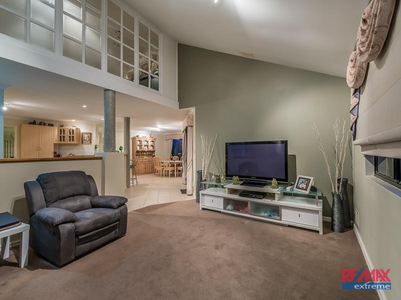 11 Berrington Pass, Quinns Rocks WA 6030