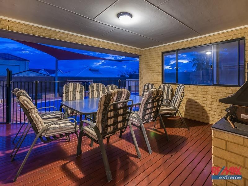 11 Berrington Pass, Quinns Rocks WA 6030