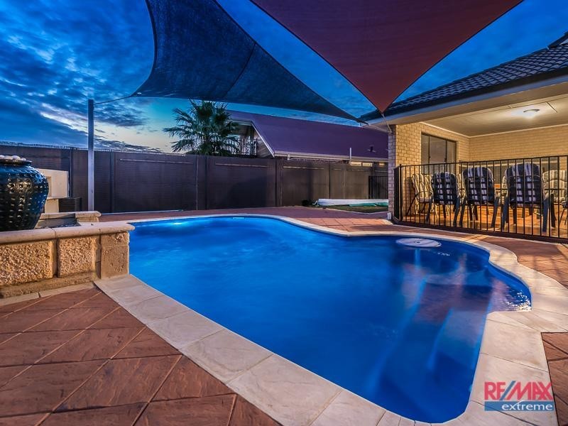 11 Berrington Pass, Quinns Rocks WA 6030