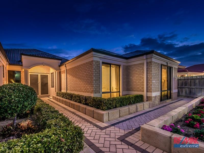 11 Berrington Pass, Quinns Rocks WA 6030