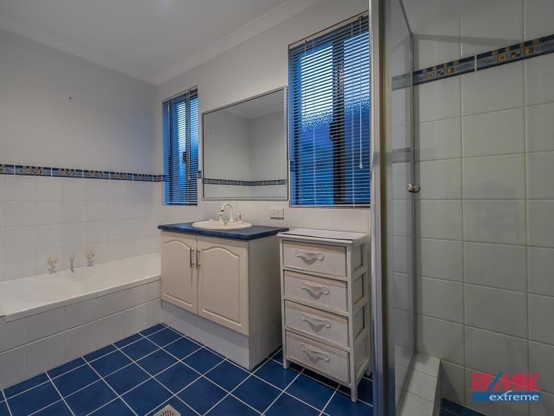 11 Berrington Pass, Quinns Rocks WA 6030