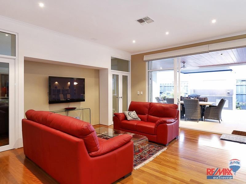 53 Delgado Parade, Iluka WA 6028